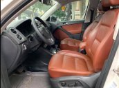 Bán Volkswagen Tiguan sản xuất năm 2010, màu trắng, nhập khẩu nguyên chiếc số tự động