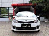 Cần bán gấp Kia Rio AT đời 2016, màu trắng, nhập khẩu nguyên chiếc