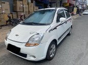 Cần bán lại xe Chevrolet Spark sản xuất năm 2010, màu trắng, giá tốt