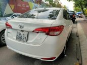 Bán xe Toyota Vios đời 2018, màu trắng xe gia đình