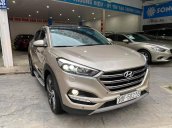 Bán Hyundai Tucson sản xuất năm 2019, màu sâm banh