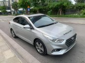 Cần bán xe Hyundai Accent AT đời 2019, màu bạc