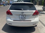 Chính chủ bán ô tô Toyota Venza đời 2010, màu trắng, nhập khẩu