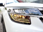 Kia Seltos 2021 Premium trắng đen giao liền, đưa trước 240 triệu nhận xe, tặng PK chính hãng Kia