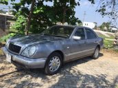 Bán Mercedes E230 sản xuất 1997, màu xám, xe nhập chính chủ, giá chỉ 120 triệu