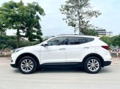 Cần bán gấp Hyundai Santa Fe sản xuất 2017 còn mới