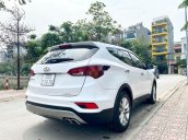 Cần bán gấp Hyundai Santa Fe sản xuất 2017 còn mới