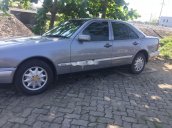 Bán Mercedes E230 sản xuất 1997, màu xám, xe nhập chính chủ, giá chỉ 120 triệu