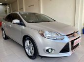 Xe cũ Ford Focus sản xuất 2013, màu bạc còn mới, giá 379tr