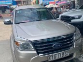 Cần bán lại xe Ford Everest năm 2011 số sàn giá cạnh tranh