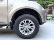 Cần bán gấp Mitsubishi Pajero Sport đời 2016, màu vàng cát, số sàn