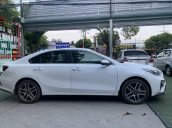 Cần bán gấp Kia Cerato 1.6 AT năm 2019, giá tốt