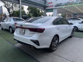 Cần bán gấp Kia Cerato 1.6 AT năm 2019, giá tốt