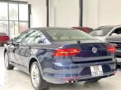 Xe Volkswagen Passat sản xuất 2016, màu xanh lam, nhập khẩu giá cạnh tranh