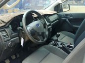 Cần bán Ford Everest năm 2018, màu ghi vàng