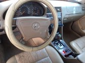 Cần bán Mercedes C class năm sản xuất 2000, màu đen, nhập khẩu 