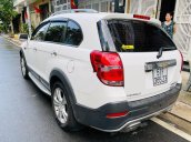 Cần bán gấp Chevrolet Captiva sản xuất năm 2015, màu trắng