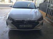 Bán Hyundai Elantra sản xuất 2020, màu trắng xe gia đình, 660tr