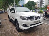 Toyota Fortuner 2.7 1 cầu 2016, màu trắng chạy băng băng