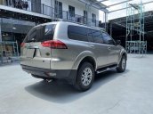 Bán xe Mitsubishi Pajero Sport MT sản xuất 2017, màu vàng cát còn mới