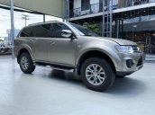 Bán xe Mitsubishi Pajero Sport MT sản xuất 2017, màu vàng cát còn mới