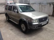 Cần bán xe Ford Everest năm 2006, màu vàng