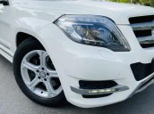 Cần bán xe Mercedes GLK Class sản xuất 2014, màu trắng, giá chỉ 899 triệu