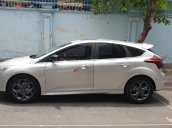 Bán Ford Focus S Hatchback Sport máy 2.0, số tự động, đời T12/2015, màu bạc tuyệt đẹp, mới 80%