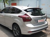 Bán Ford Focus S Hatchback Sport máy 2.0, số tự động, đời T12/2015, màu bạc tuyệt đẹp, mới 80%