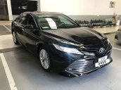 Bán Toyota Camry 2.5Q 2020, màu đen, nhập khẩu 