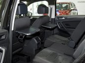Giá xe Tiguan Elegance 2021 màu đen, 7 chỗ nhập khẩu dẫn động 4motion, giảm 100 triệu