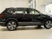 Giá xe Tiguan Elegance 2021 màu đen, 7 chỗ nhập khẩu dẫn động 4motion, giảm 100 triệu