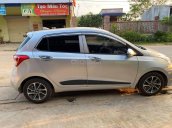 Cần bán gấp Hyundai Grand i10 sản xuất 2018, màu bạc, xe nhập