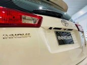 Cần bán Toyota Innova năm 2021, màu trắng giá cạnh tranh