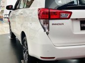 Cần bán Toyota Innova năm 2021, màu trắng giá cạnh tranh