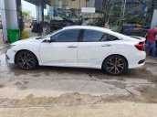 Cần bán gấp Honda Civic 1.5 RS đời 2019, màu trắng, nhập khẩu còn mới