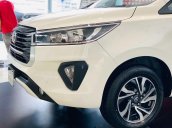 Cần bán Toyota Innova năm 2021, màu trắng giá cạnh tranh