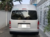 Bán Toyota Hiace năm 2017, màu bạc còn mới