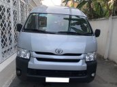 Bán Toyota Hiace năm 2017, màu bạc còn mới