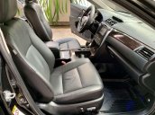 Cần bán xe Toyota Camry 2.5Q sản xuất năm 2015 còn mới