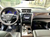 Cần bán xe Toyota Camry 2.5Q sản xuất năm 2015 còn mới