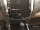 Nissan Navara trắng VL 2020 4WD AT