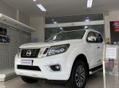 Nissan Navara trắng VL 2020 4WD AT