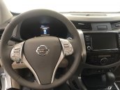 Nissan Navara màu cam VL 4WD AT giá xả kho