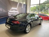 Giá xe + Khuyến mãi tháng 7/2021 xe Passat Bluemotion High, màu đen sang trọng lên tới 200 triệu