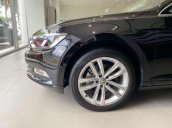 Giá xe + Khuyến mãi tháng 7/2021 xe Passat Bluemotion High, màu đen sang trọng lên tới 200 triệu