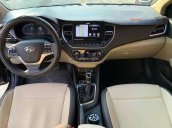 Cần bán lại xe Hyundai Accent 1.4 đời 2020, màu đen còn mới 