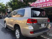 Cần bán lại xe Toyota Land Cruiser năm sản xuất 2017, màu vàng, nhập khẩu nguyên chiếc còn mới