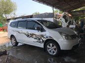 Cần bán Nissan Livina năm 2011, màu trắng, nhập khẩu xe gia đình 