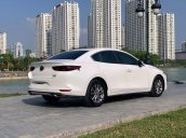 Bán xe Mazda 3 sản xuất năm 2020, màu trắng giá cạnh tranh